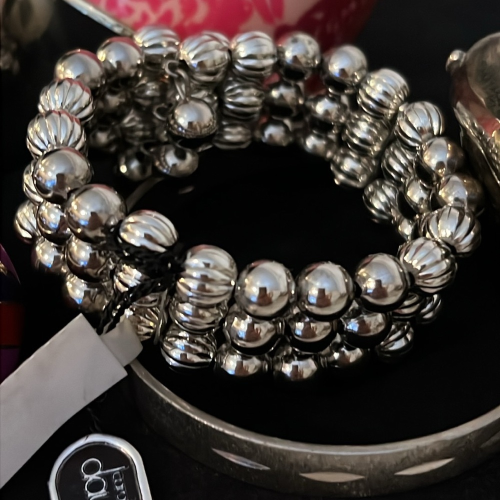 Lot Unsigned Designer Hinged Bracelets - image 3